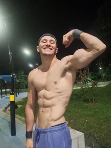 AxelFairchaild: My Body Progress ( 9 фото)