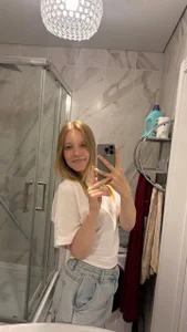 ChristeenScarr Public Immagine 