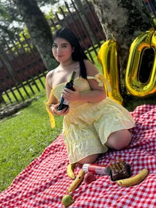 MiaaFarrel 🧺🍓✨ THIS WAS MY SPECIAL 100K PICNIC PHOTOSHOOT! 🎉💖 Thank you for being part of this beautiful jo зображення 3