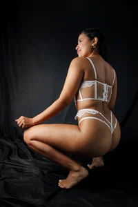 chelsyquinn Sexy body Pic