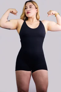 saaya_tayのYOUR GYM GIRL ❤️‍🔥🥵の 5枚の写真