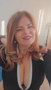 KarlyGray10 Sweet as honey 🥰 Immagine  5