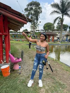 AntoniaRoss_: Public ( 7 фото)