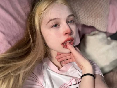 ElvenQueen: Me without makeup ( 6 фото)