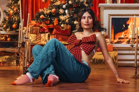 NayeCloud Xmas With Naye is here! 🎅🏻 Pic 2