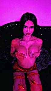 Michellespencer your devil girl Pic 4