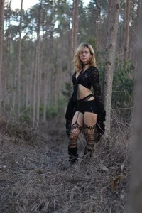 Lizzy_Monroe sexy Pic 9