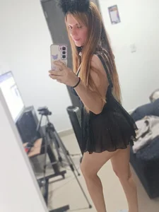 queenceleste69 Public - {count, plural, one {תמונה אחת} two {שתי תמונות} many {# תמונות} other {# תמונות}}