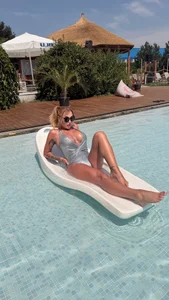Nicol2Naya the hotes day зображення 6