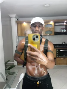 Titan_Moreno_ Hii Pic