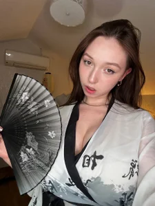 CassieMauzy my new suit for you Foto 2