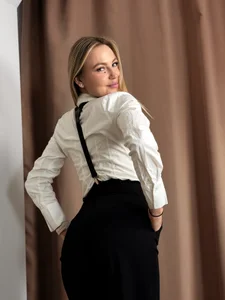 YungTessa Your best teacher 😌 Foto 3