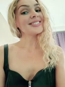 Moni_Charm muahh Sex fotek 1