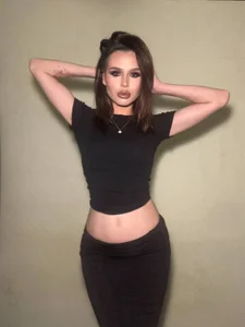 LizaUWUBrooks Me Pic 3