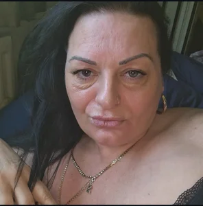Curvy-Roxanna Public . fénykép