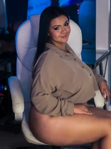 Gabriela_BrownI am your secretary Bild