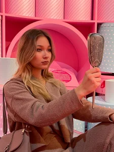 Cira_BabyFace Candy Mirror Muse Pic