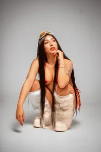 Sexy in snow.🎇 de maggietime  3 Imagens