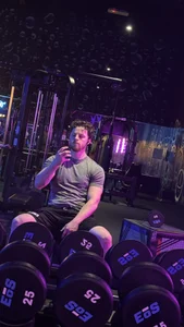 Issa_Crazed: Public ( 2 фото)