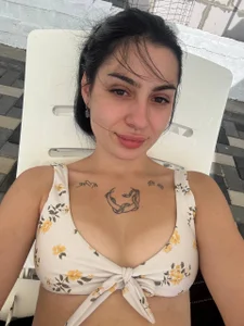 Radiant_Luna beach queen <3 Foto 3