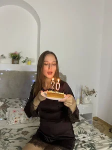 Cornelia_kitty my birthday✨🤎 Pic