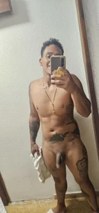 YessLaEsencia Public Pic 2