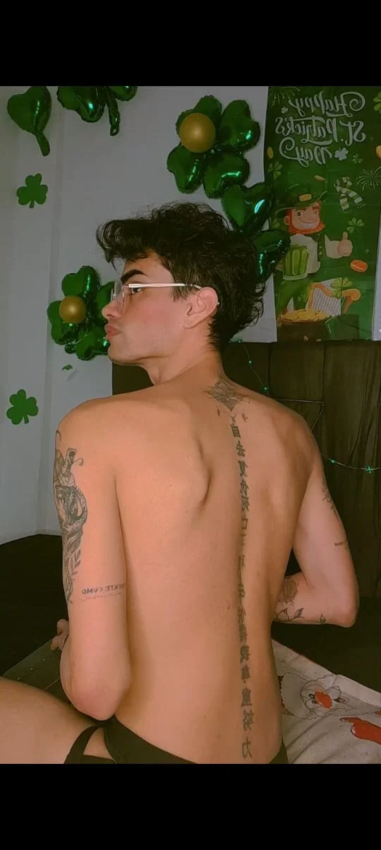 Gay_Red_Room Public Foto