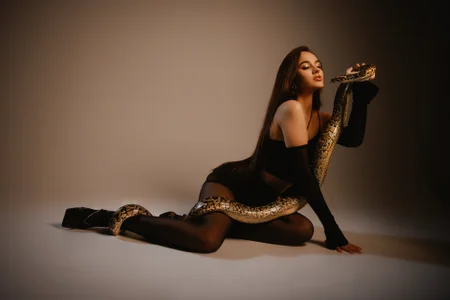 The snake Lady de Sweet_haeven  4 photos