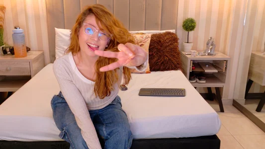 im veru happy and hornye de danielamilles  3 photos