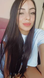 AndreaRoux Public  3টি ছবি