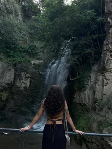 whoisBella Public Pic 4