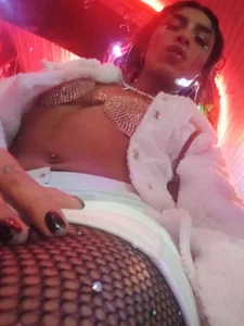 Crystalinn_ Sexy Pic 2