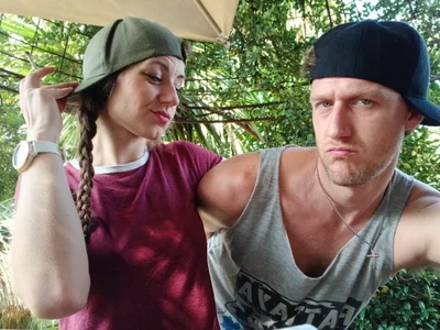 Missme4bdn: Him and Her ( 4 фото)