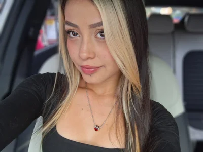 auroraa_velvet Public Pic 3
