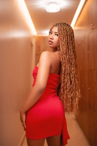 Lia_Shaik Public Pic 2