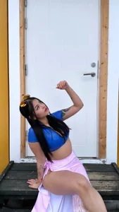 DanielaZavarce_ A bit of me টি ছবি