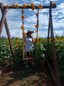 MatureHornyxxx A goodess between sunflowers Pic