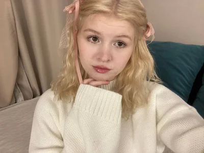 ShontaWasilkoのMy new cutie outfit for youの 2枚の写真