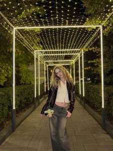 DebraSchneider: Curls or straight hair?🤔 ( 4 фото)