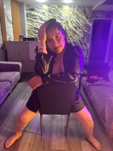 Leonis-O Flirt mode activated 😘🌸 Foto 5