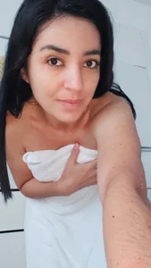 🥵 de alejalatinhot  4 Imagens