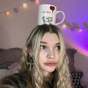 lots of selfies :) od alpraz0lam  6 snímek