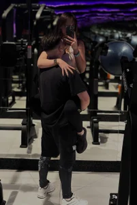 Live od IsabellaCouplee  6 snímek