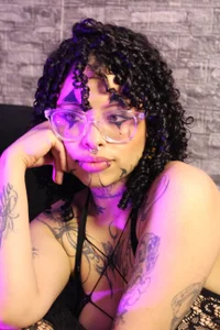 mia_hernnandez forbidden moon 😈😈 slika 2
