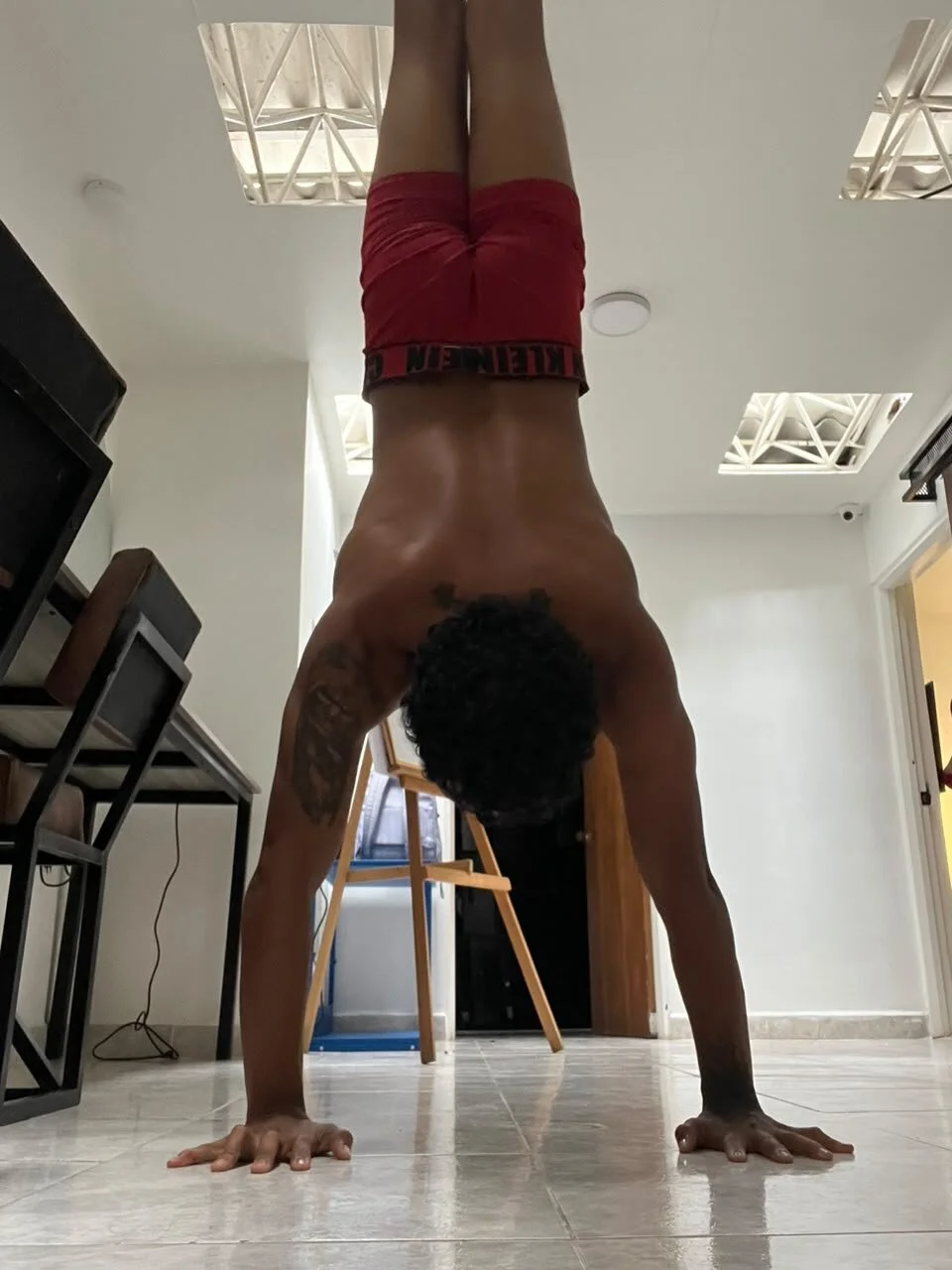 AndrewKenoxx__ 热门图片 2278