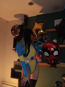 _zephyr_ Your Wolverine Girl 🐺 Pic 7