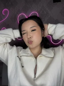 AlberthaEscue Silken Confidence 🪶 Pic 4