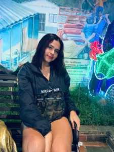 Sofia_villareal a little of me 💖🌸 รูป  3