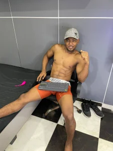 StevenbrandMY HOT BODY图片