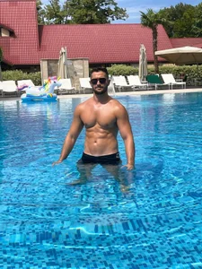 ZackFraser Pool Poză 5